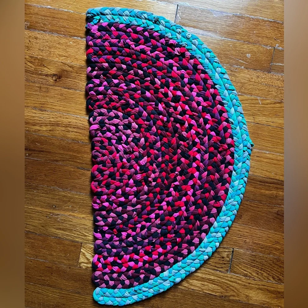 🍉Watermelon Handbraided Rug🍉 - Picture 3 of 16